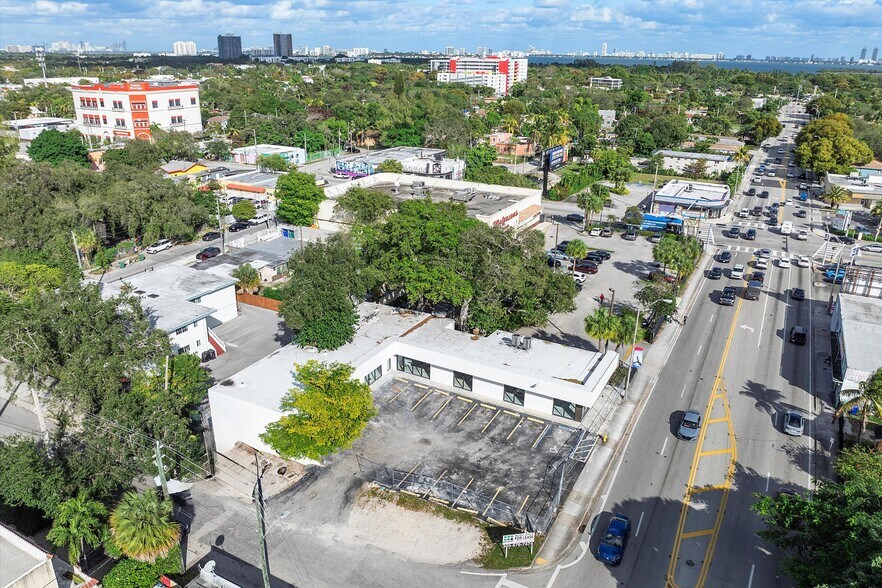 More Photos Of 159 NE 54th St, Miami Freestanding For Lease