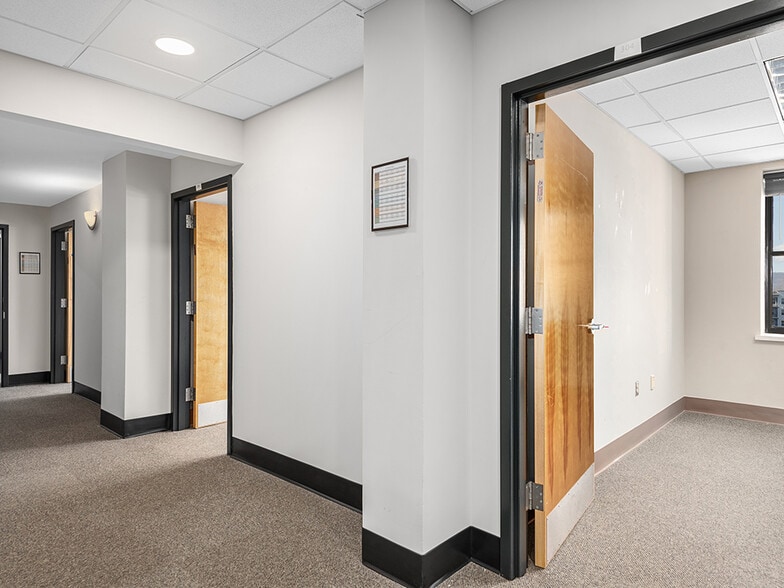 More Photos Of 53 S French Broad Ave, Asheville Medical For Lease