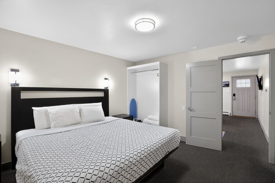 More Photos Of 220 Midland Ave, Basalt Hotel For Sale