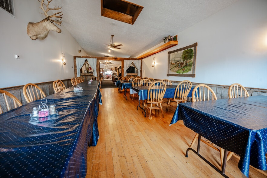 More Photos Of 176 N Market St, Shreve General Retail For Sale