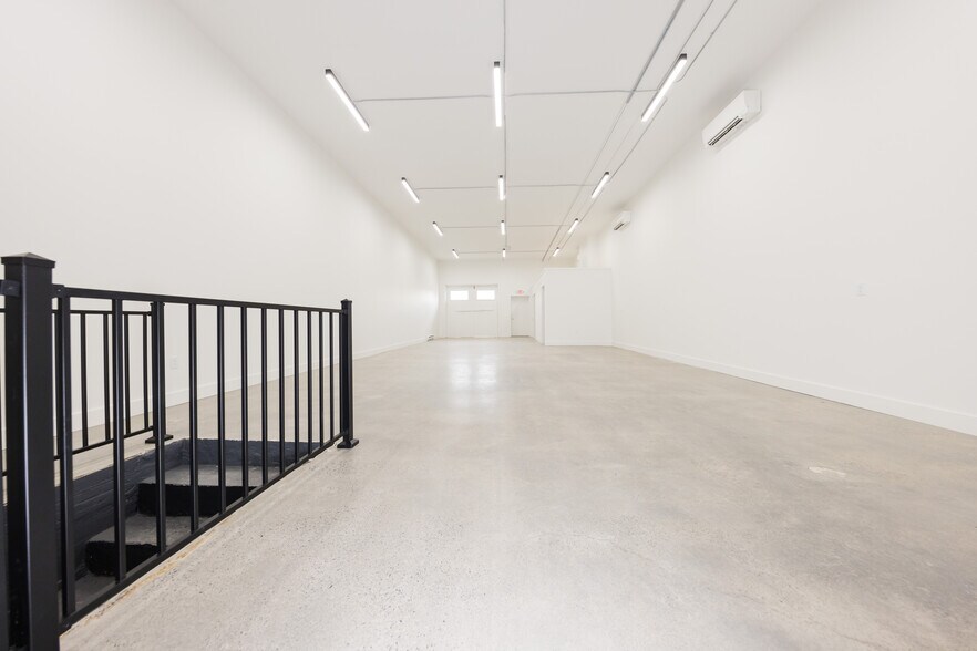 More Photos Of 31 E Main St, Belgrade Storefront Retail Office For Lease