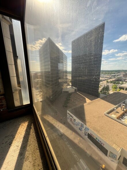 More Photos Of 8 E 3rd St, Tulsa Office Residential For Sale