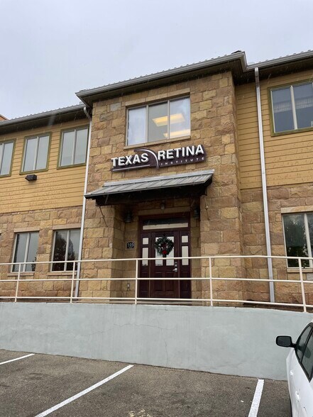 More Photos Of 4010 Sandy Brook Dr, Round Rock Office For Sale