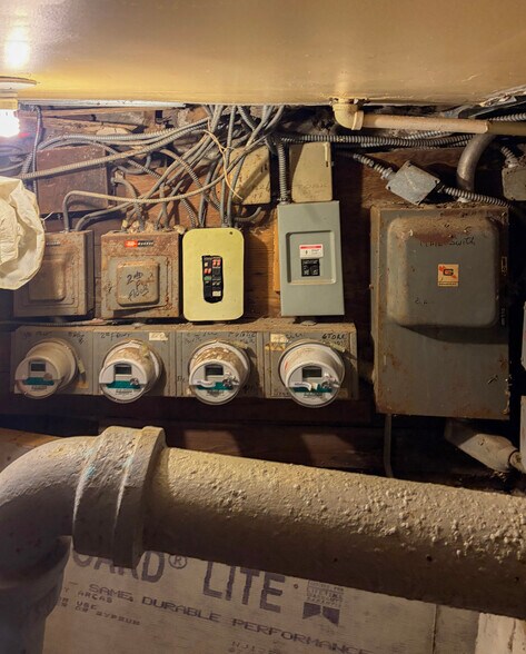 More Photos Of 3939 White Plains Rd, Bronx Storefront Retail Residential For Sale