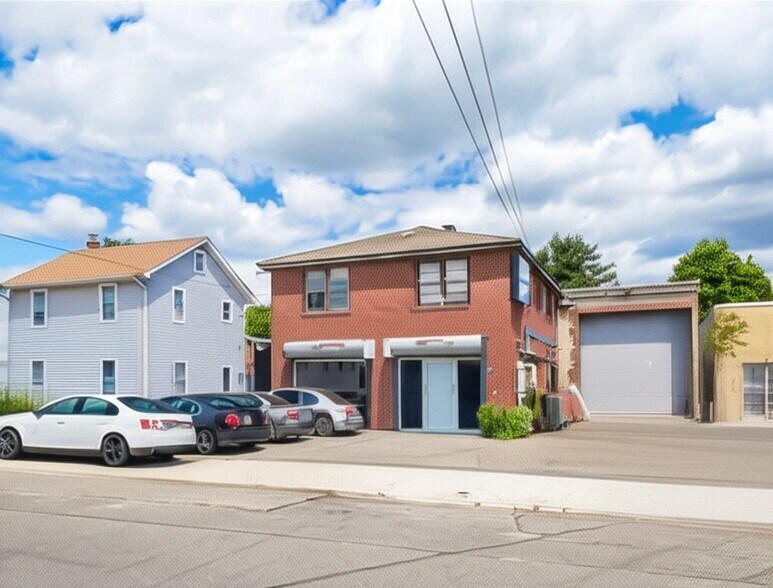 More Photos Of Midland Ave, Hicksville Warehouse For Sale