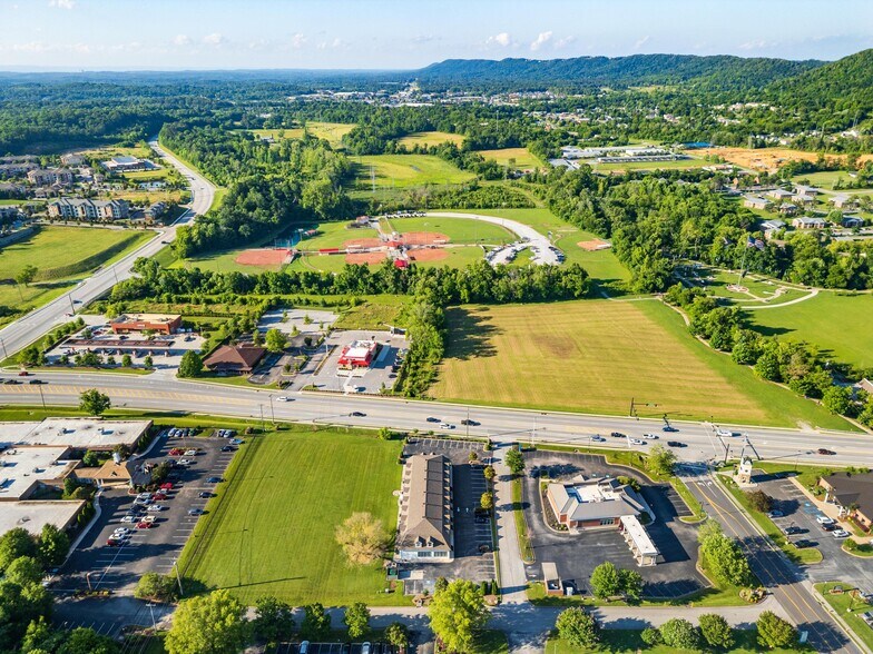 More Photos Of 9298 Apison Pike, Ooltewah Office Residential For Sale