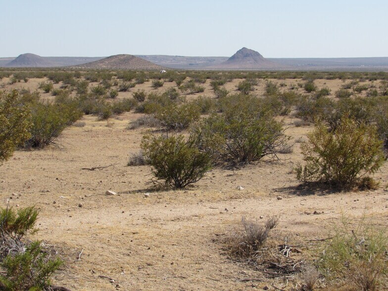 More Photos Of 227-071-05-00-6 Lindbergh Blvd, California City Land For Sale