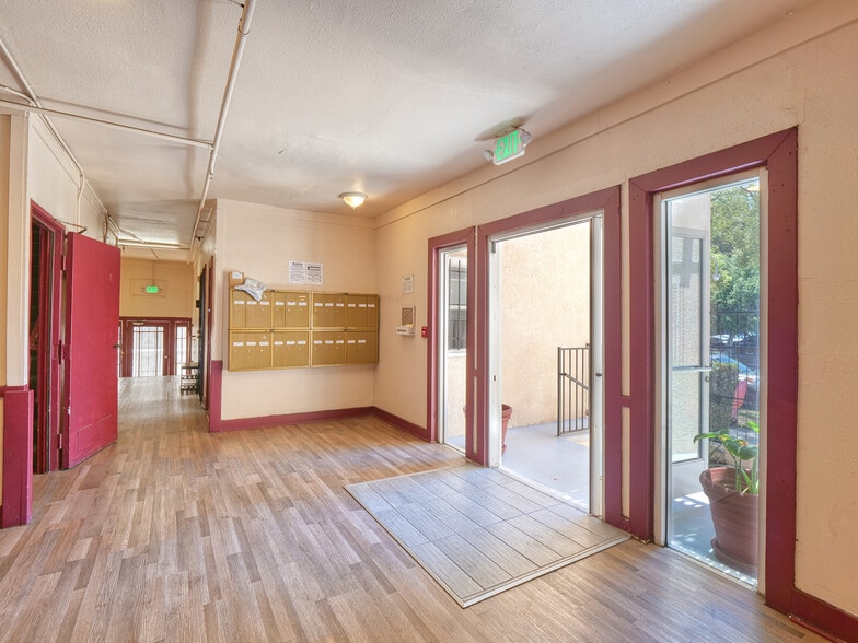 More Photos Of 672 N Kenmore Ave, Los Angeles Apartments For Sale