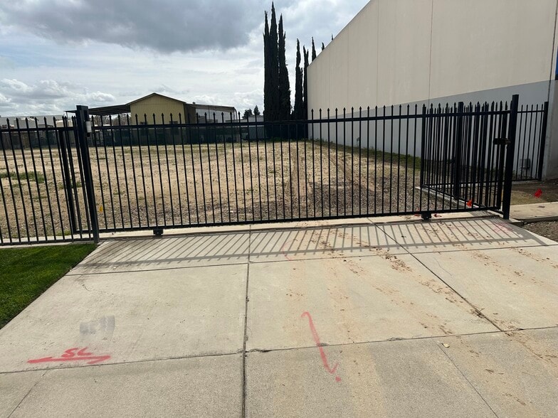 More Photos Of 1305 Venture Ln, Turlock Land For Lease