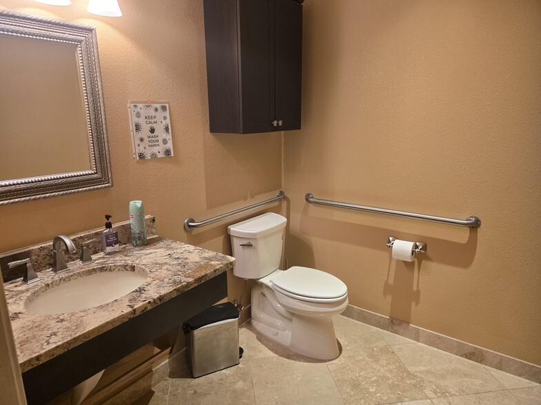 More Photos Of 6314-6324 S US 301, Riverview Office For Lease