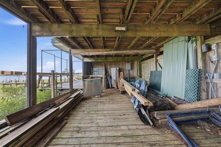 More Photos Of 400 Lakeshore Dr, Eustis Specialty For Sale