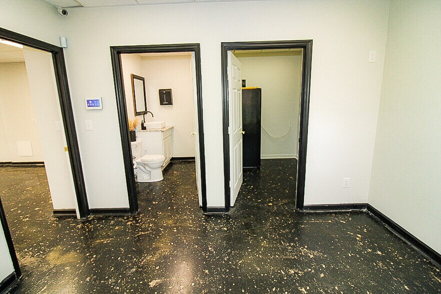 More Photos Of 5317 Stanton Rd, Knoxville Medical For Lease