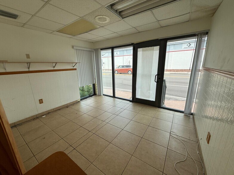 More Photos Of 801 Monterey St, Coral Gables Medical For Lease