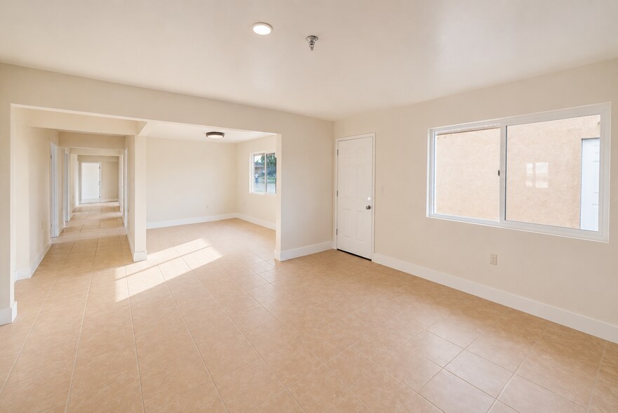 More Photos Of 16012-16020 Juniper St, Hesperia Assisted Living For Lease