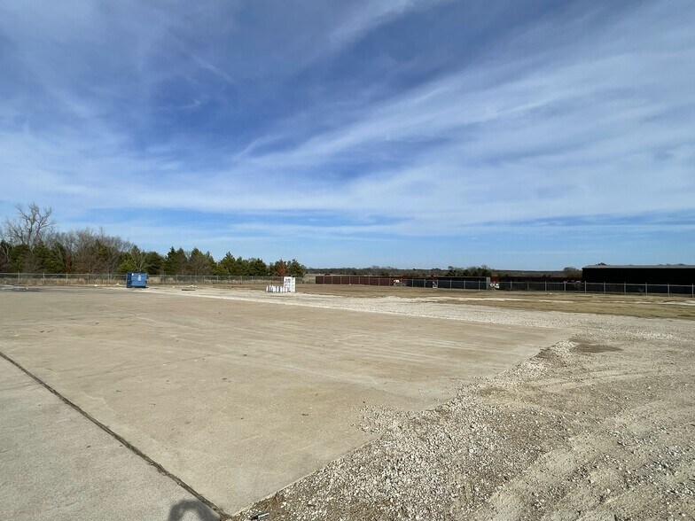 More Photos Of 801 E Mason, Mabank Industrial For Sale