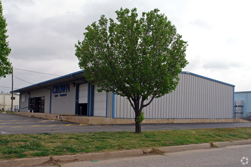 Primary Photo Of 2 N Pennsylvania Ave, Oklahoma City Service For Lease