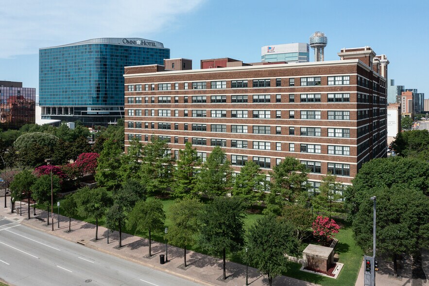 More Photos Of 900 Jackson St, Dallas Office For Lease