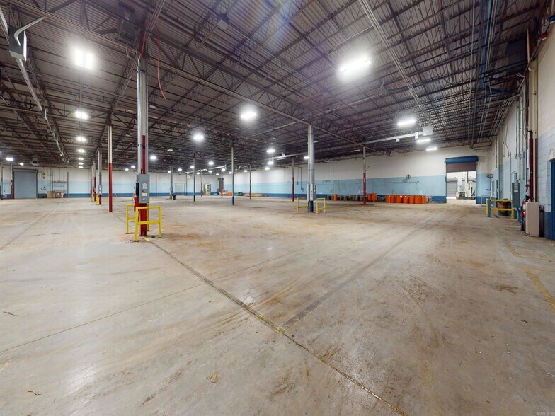More Photos Of 103 Red Bridge Rd, De Queen Warehouse For Sale