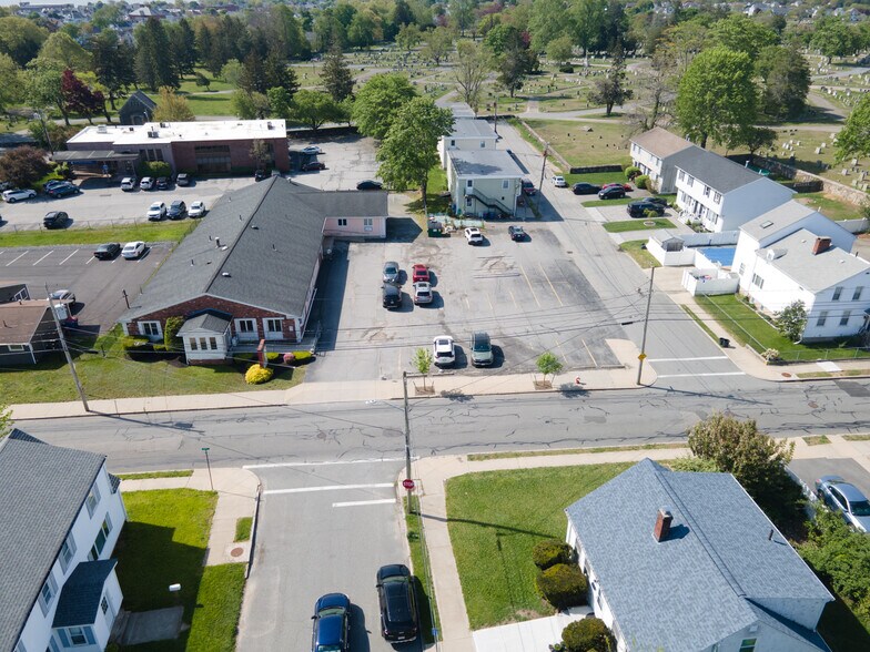 More Photos Of 92 Grape St, New Bedford Medical For Sale