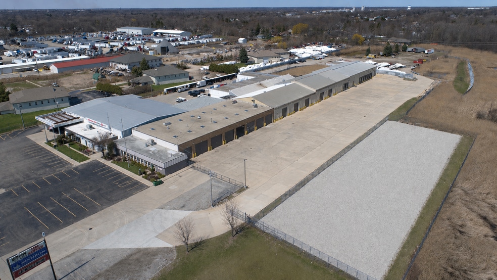 Primary Photo Of 3430-3436 Washington St, Gurnee Warehouse For Lease