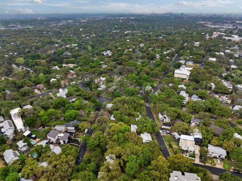 More Photos Of 302 Park Ln, Austin Land For Sale
