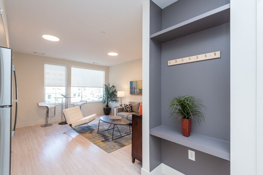 More Photos Of 39 Trotter Rd, Weymouth Apartments For Lease