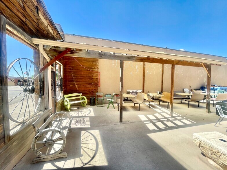 More Photos Of 156 S Main St, Monticello Restaurant For Sale