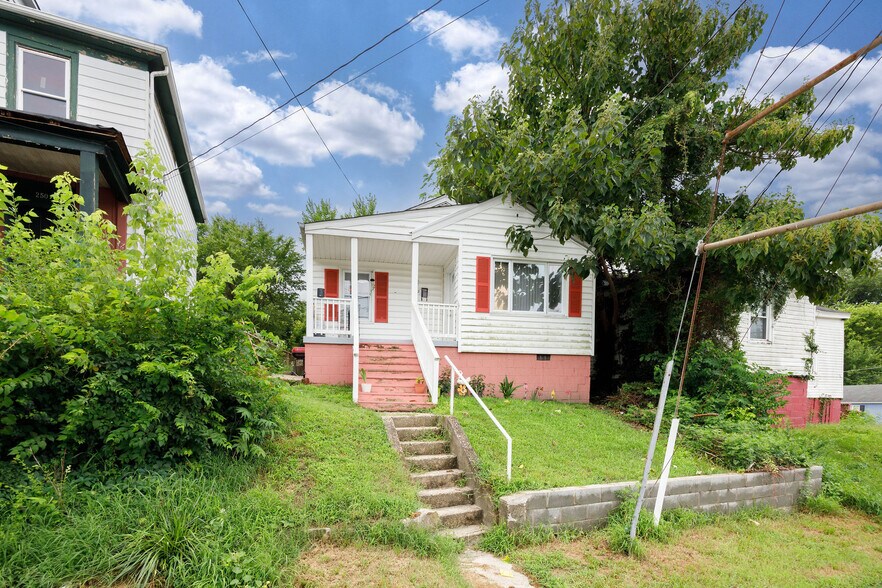 More Photos Of , Petersburg Unknown For Sale