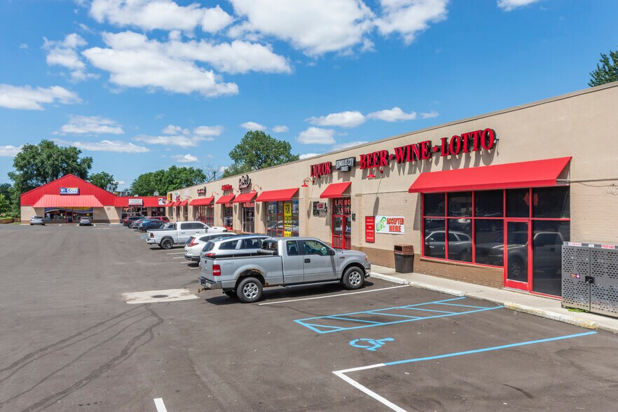 More Photos Of 9219-9301 Wayne Rd, Romulus Unknown For Lease