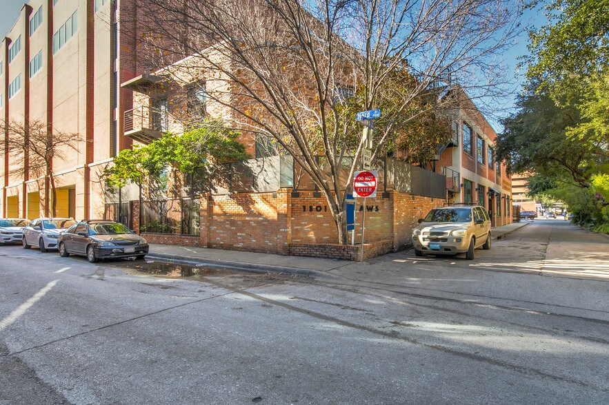 More Photos Of 1801 Laws St, Dallas Office Residential For Lease