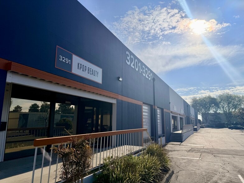 More Photos Of 3201-3291 Keller St, Santa Clara Unknown For Lease