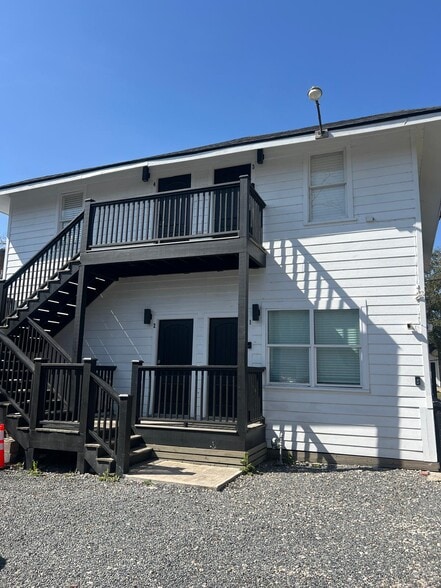 Primary Photo Of 203 S Lockwood Dr, Houston Apartments For Sale