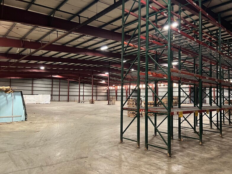 More Photos Of 2600 Bay Ave, Hoquiam Warehouse For Lease