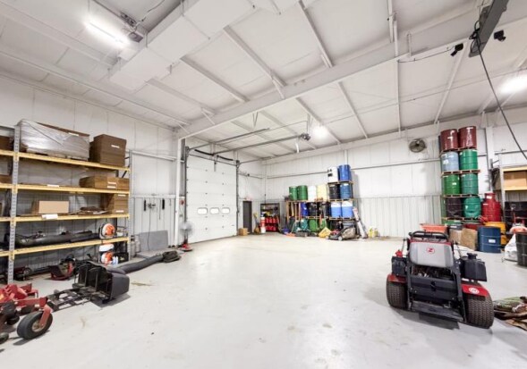More Photos Of 154 Commerce Way, South Windsor Manufacturing For Lease