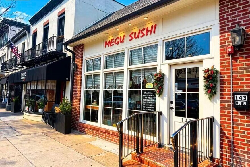 Primary Photo Of 143 Kings Hwy E, Haddonfield Restaurant For Lease