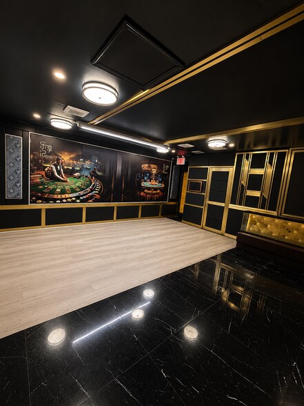 More Photos Of 133-42 37th Ave, Flushing Storefront Retail Office For Lease