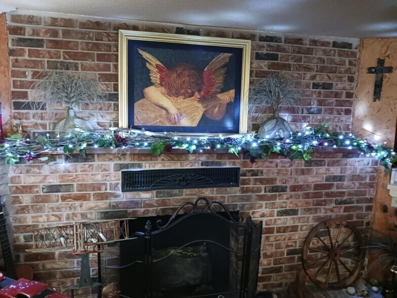 More Photos Of 4161 Hwy 62 SW, Mountain Home Restaurant For Sale