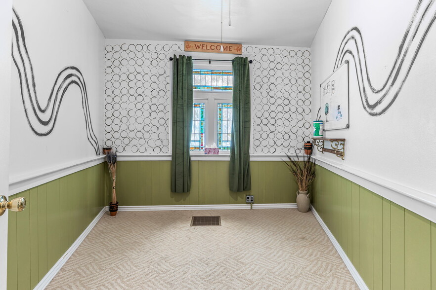 More Photos Of 408 W Main St, Park Hills Religious Facility For Sale