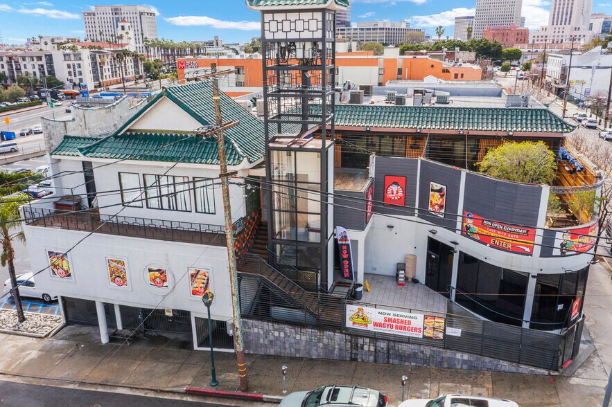 More Photos Of 686 N Spring St, Los Angeles Restaurant For Lease