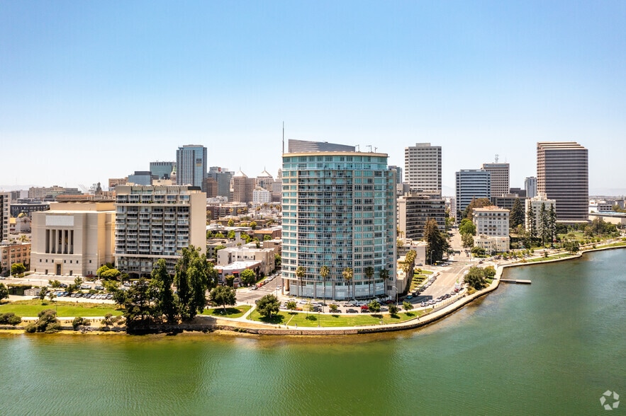 More Photos Of 1111 Broadway, Oakland Office For Lease