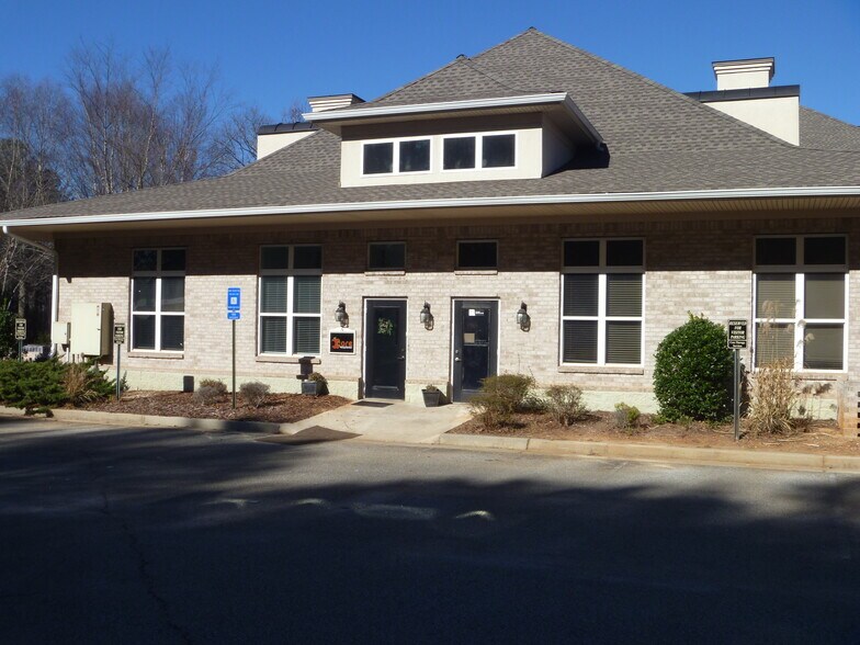 More Photos Of 100 Glendalough Ct, Tyrone Office For Lease
