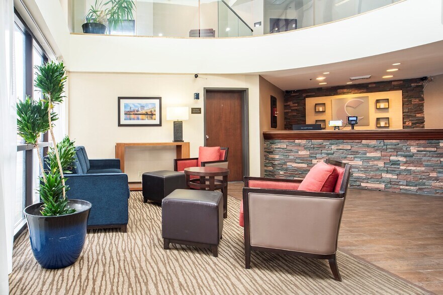 More Photos Of 17550 Rosbough Blvd, Middleburg Heights Hotel For Sale