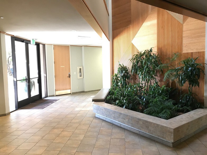 More Photos Of 16450-16458 Los Gatos Blvd, Los Gatos Office For Lease