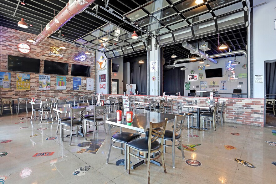 More Photos Of 7609 Hillside Rd, Amarillo Freestanding For Lease