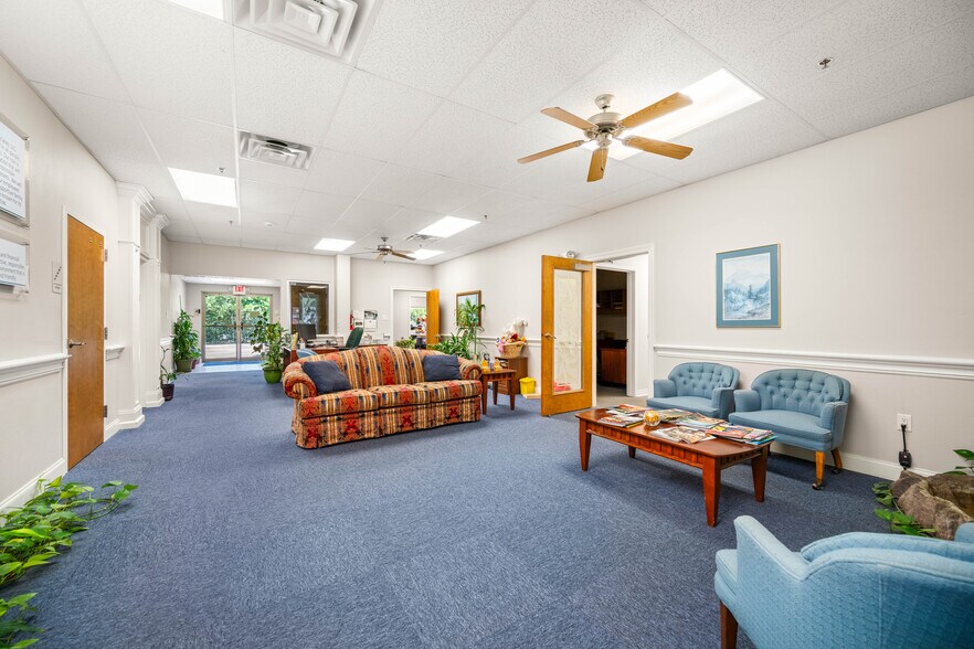 More Photos Of 816 University Pky, Natchitoches Office For Sale