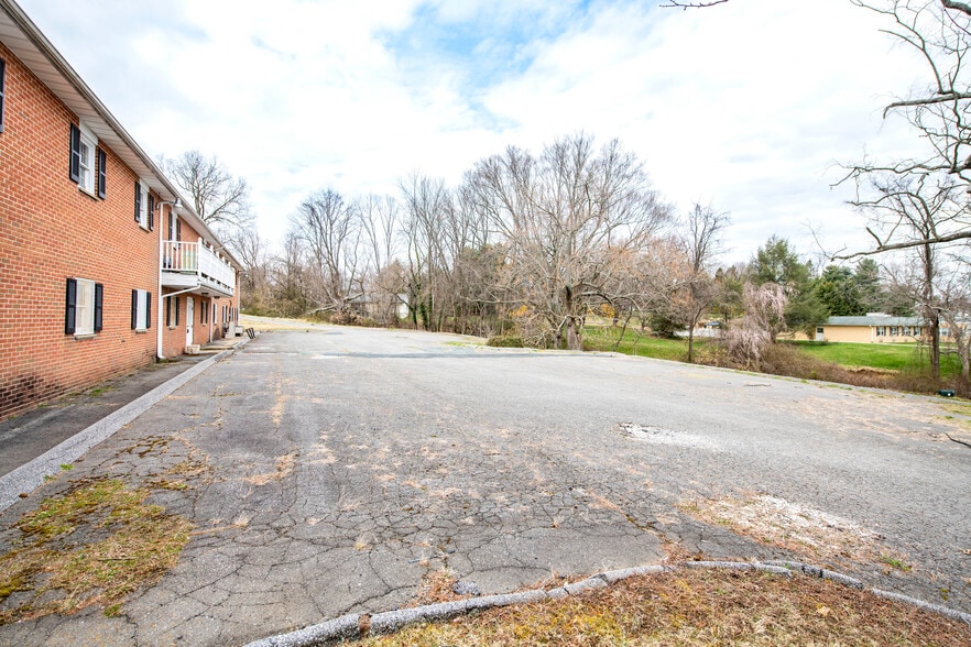 More Photos Of 715 S Shamrock Rd, Bel Air Office Residential For Sale