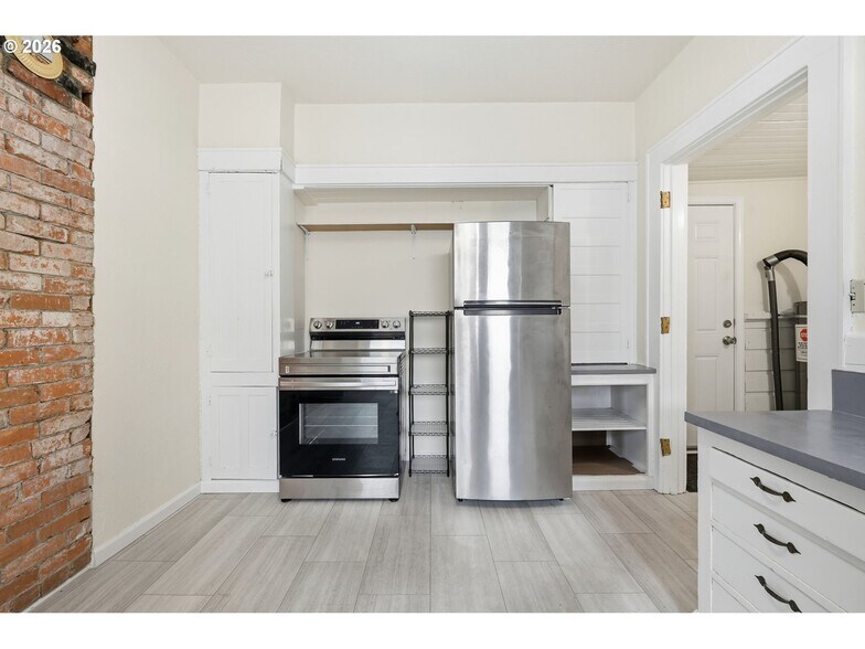 More Photos Of 245 W 13th Ave, Eugene Office For Sale