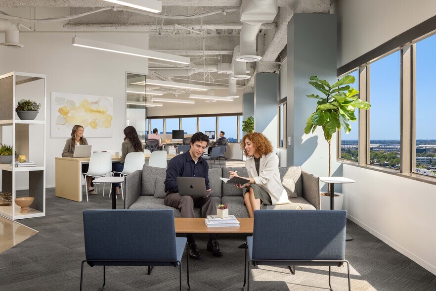 More Photos Of 3200 Park Center Dr, Costa Mesa Office For Lease
