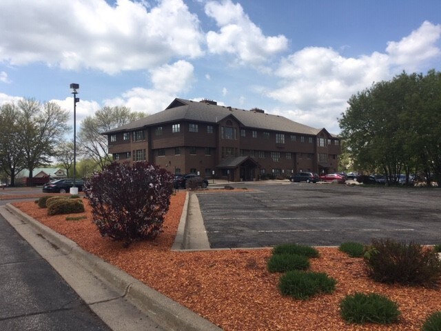 More Photos Of 277 Coon Rapids Blvd NW, Coon Rapids Office For Lease