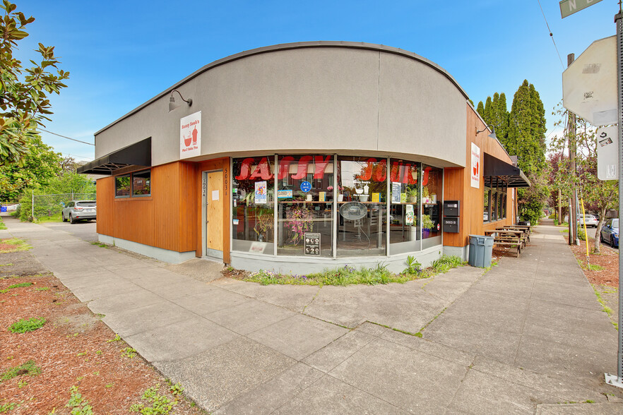 Primary Photo Of 5003 N Lombard St, Portland Restaurant For Sale